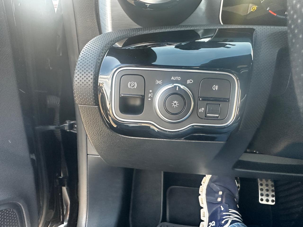 Mercedes-Benz CLA  2020