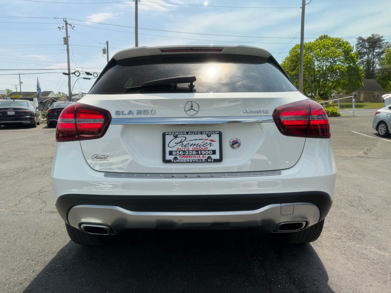 Mercedes-Benz GLA  2020