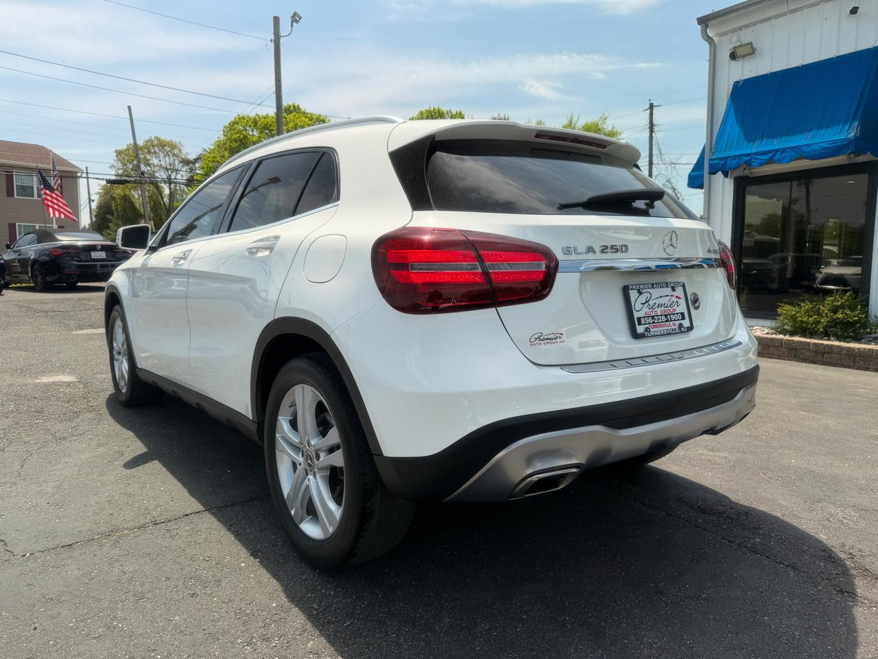 Mercedes-Benz GLA  2020