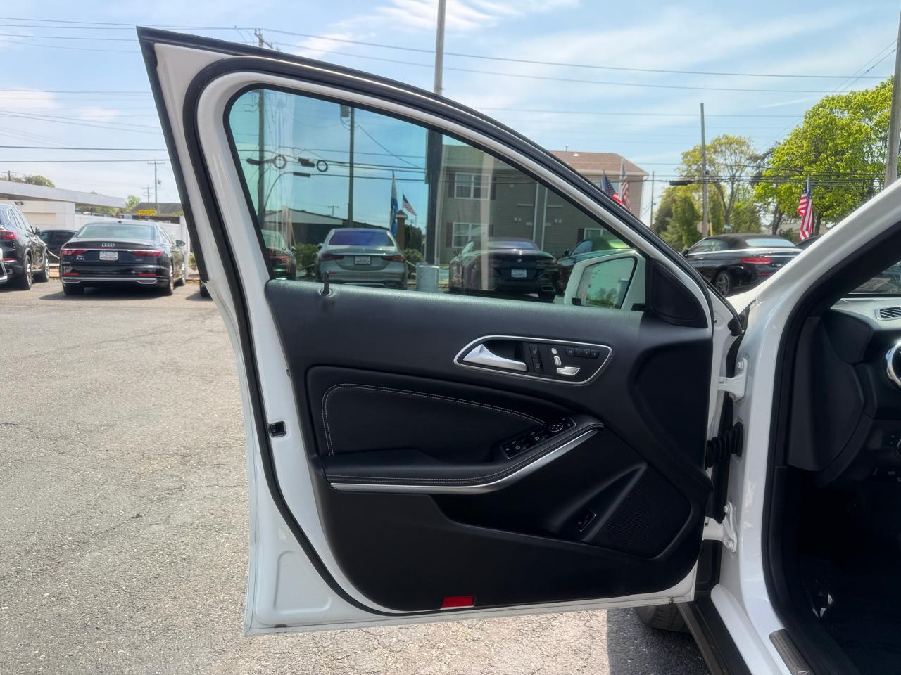 Mercedes-Benz GLA  2020