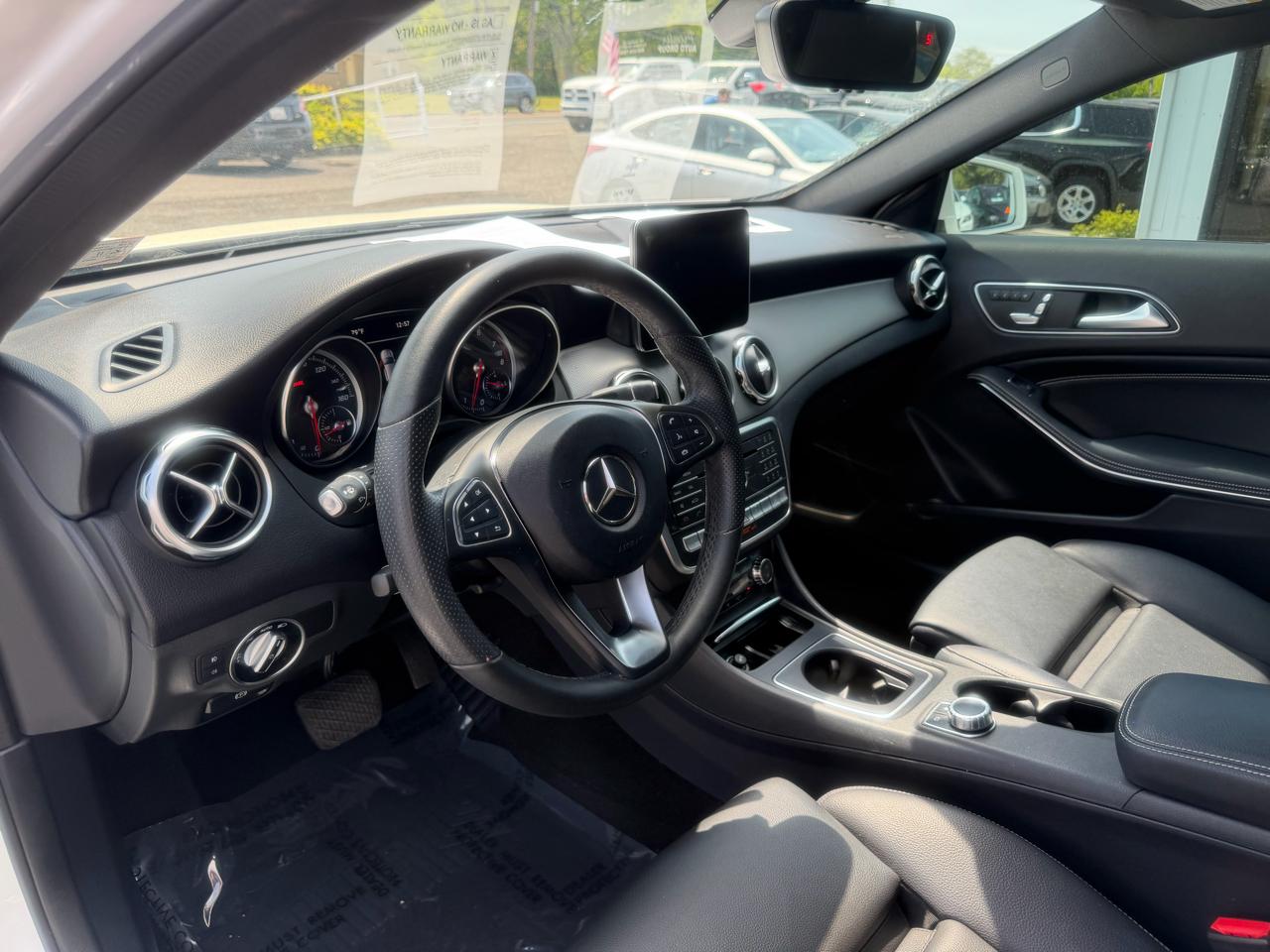 Mercedes-Benz GLA  2020