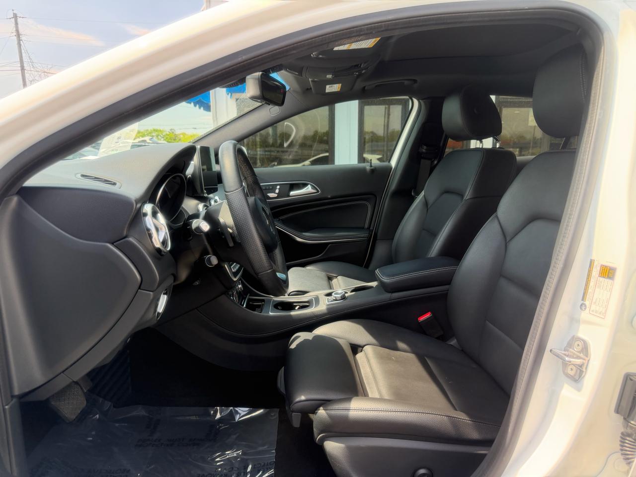 Mercedes-Benz GLA  2020