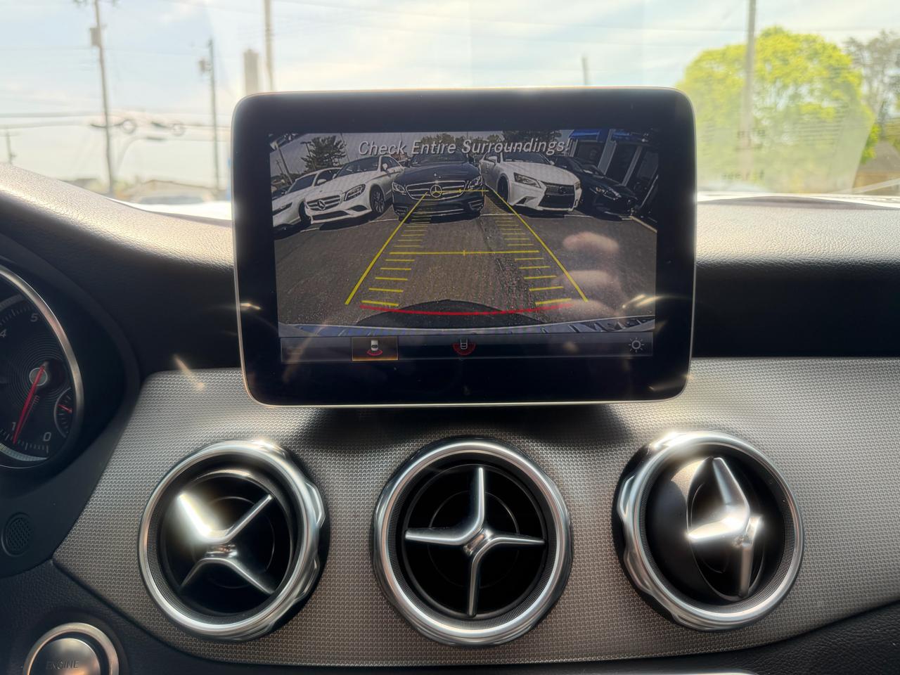 Mercedes-Benz GLA  2020