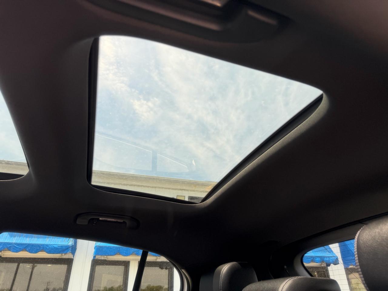 Mercedes-Benz GLA  2020