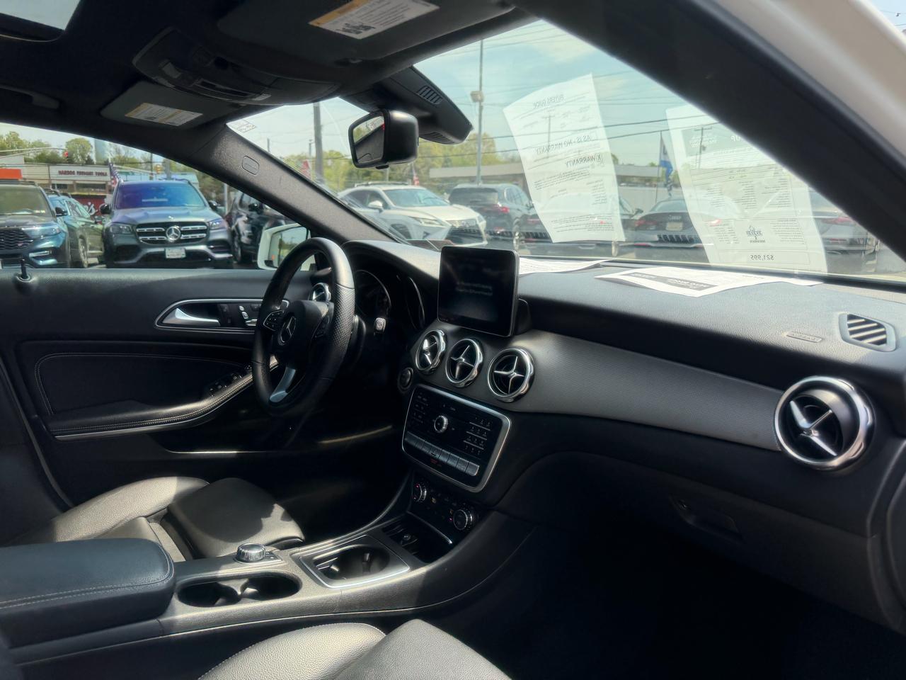 Mercedes-Benz GLA  2020