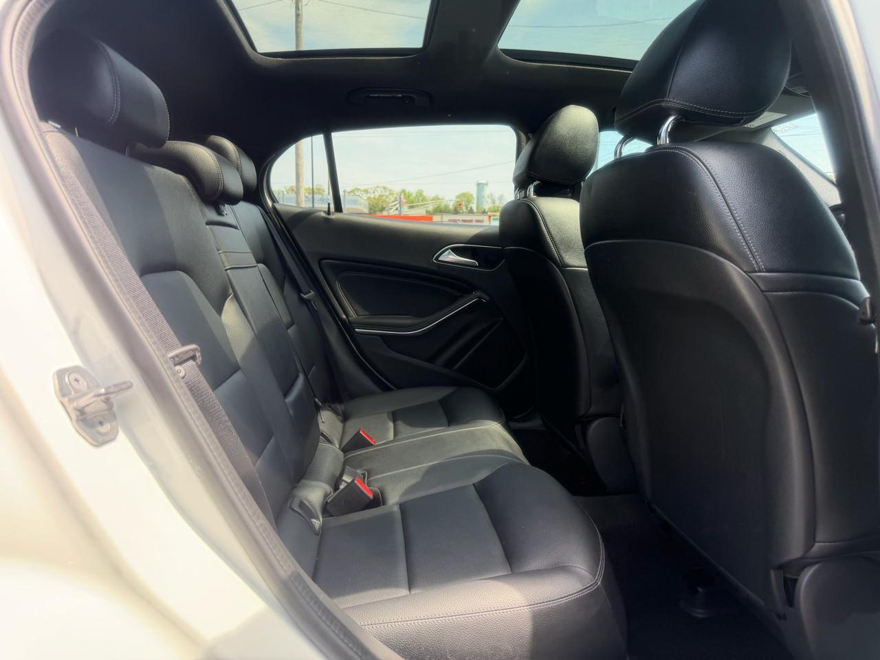 Mercedes-Benz GLA  2020