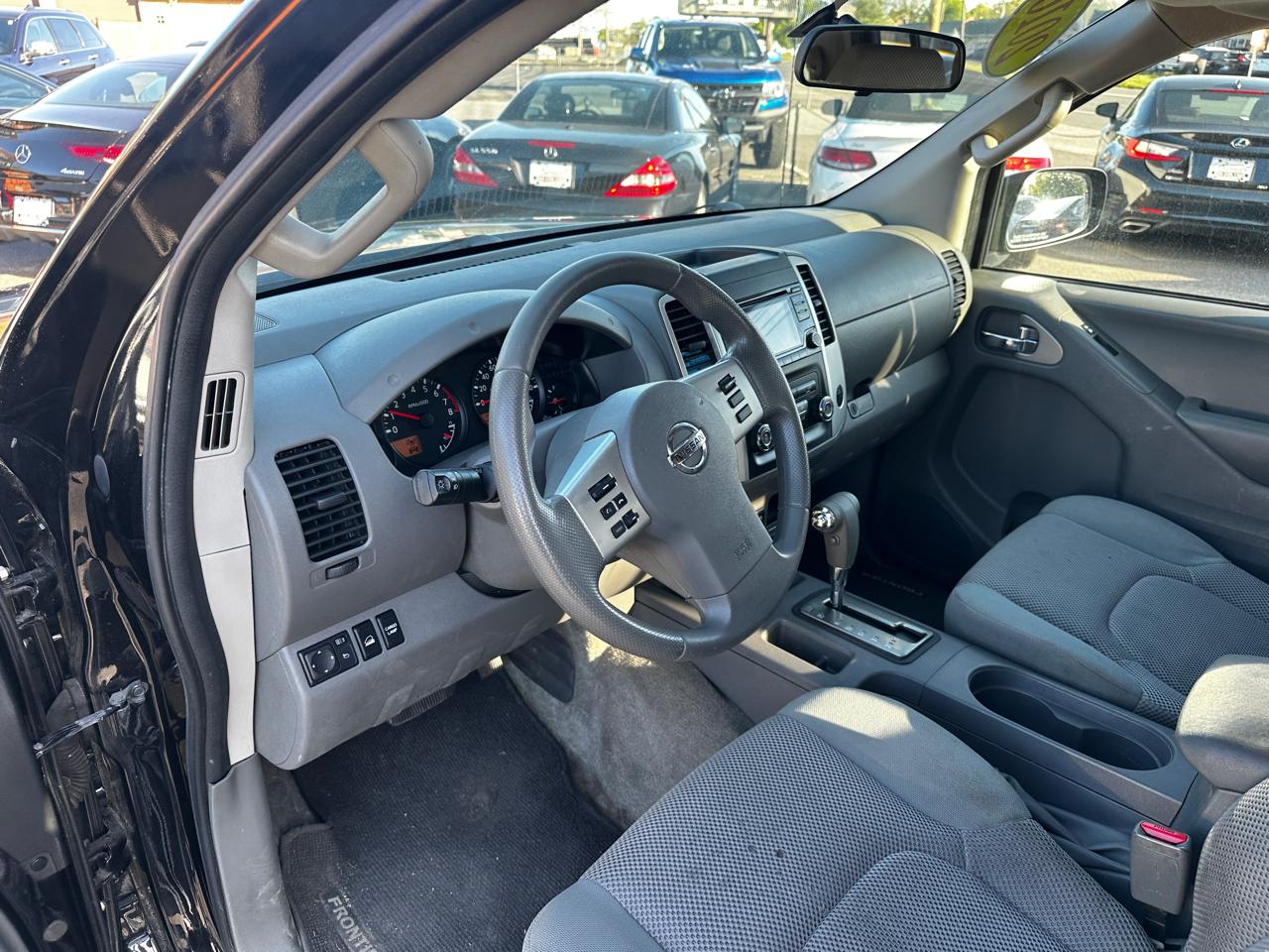 Nissan Frontier  2016