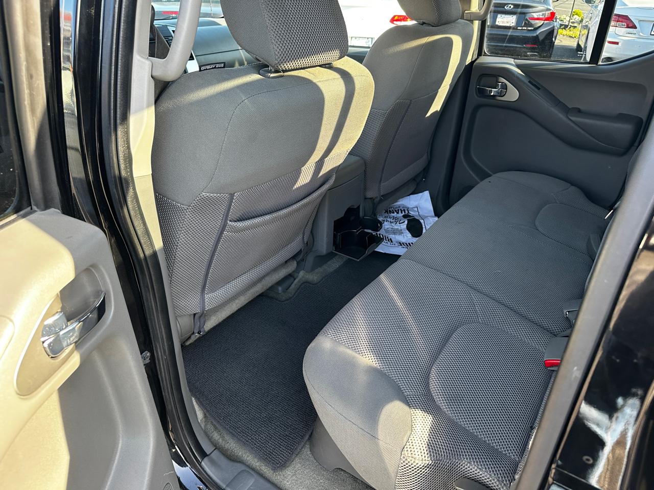 Nissan Frontier  2016