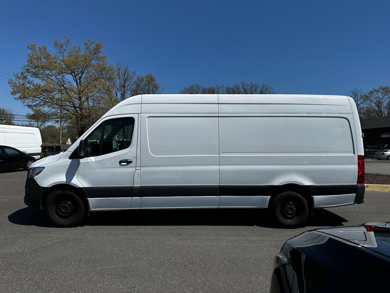 Mercedes-Benz Sprinter Cargo Van  2023