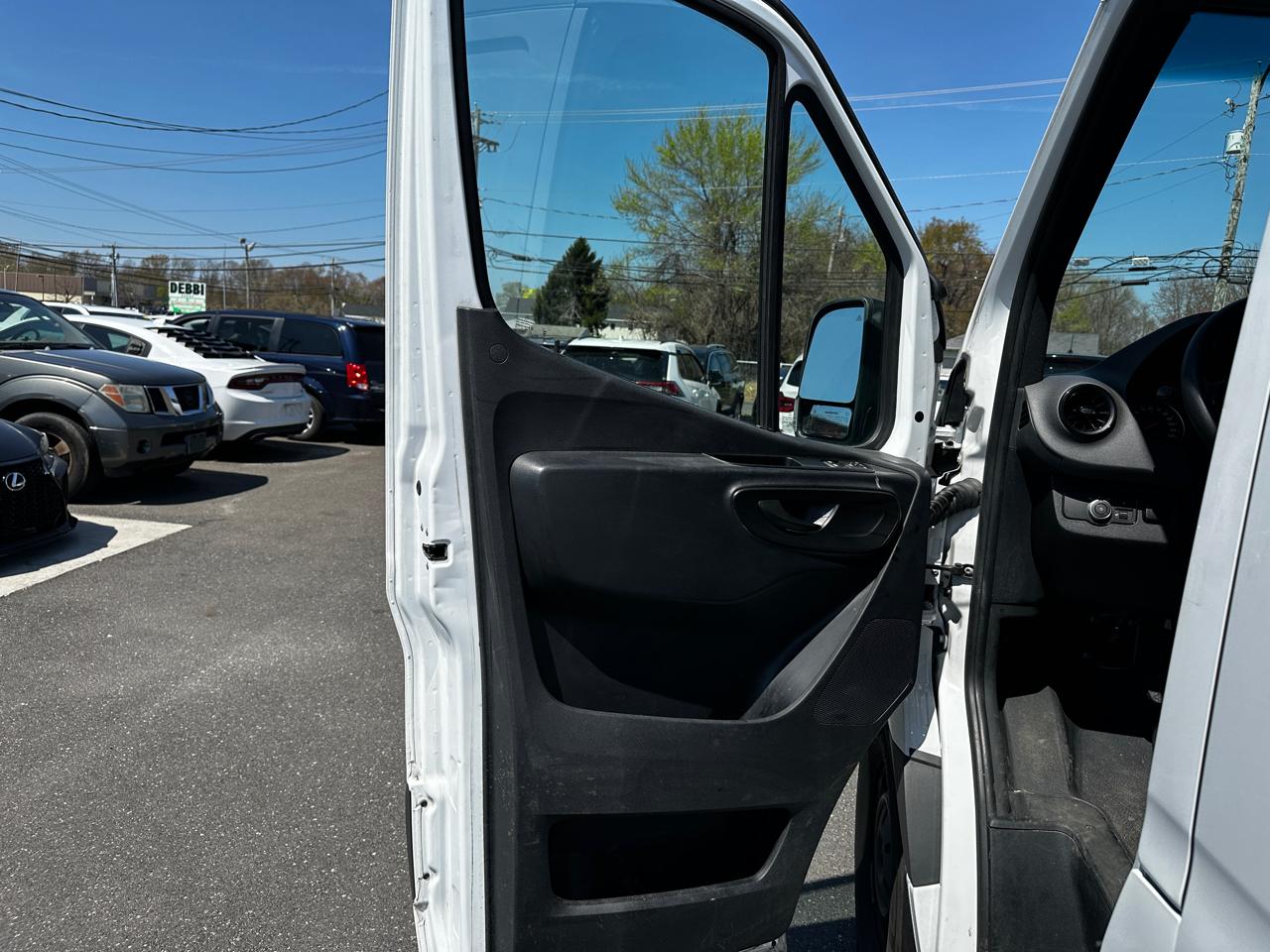 Mercedes-Benz Sprinter Cargo Van  2023