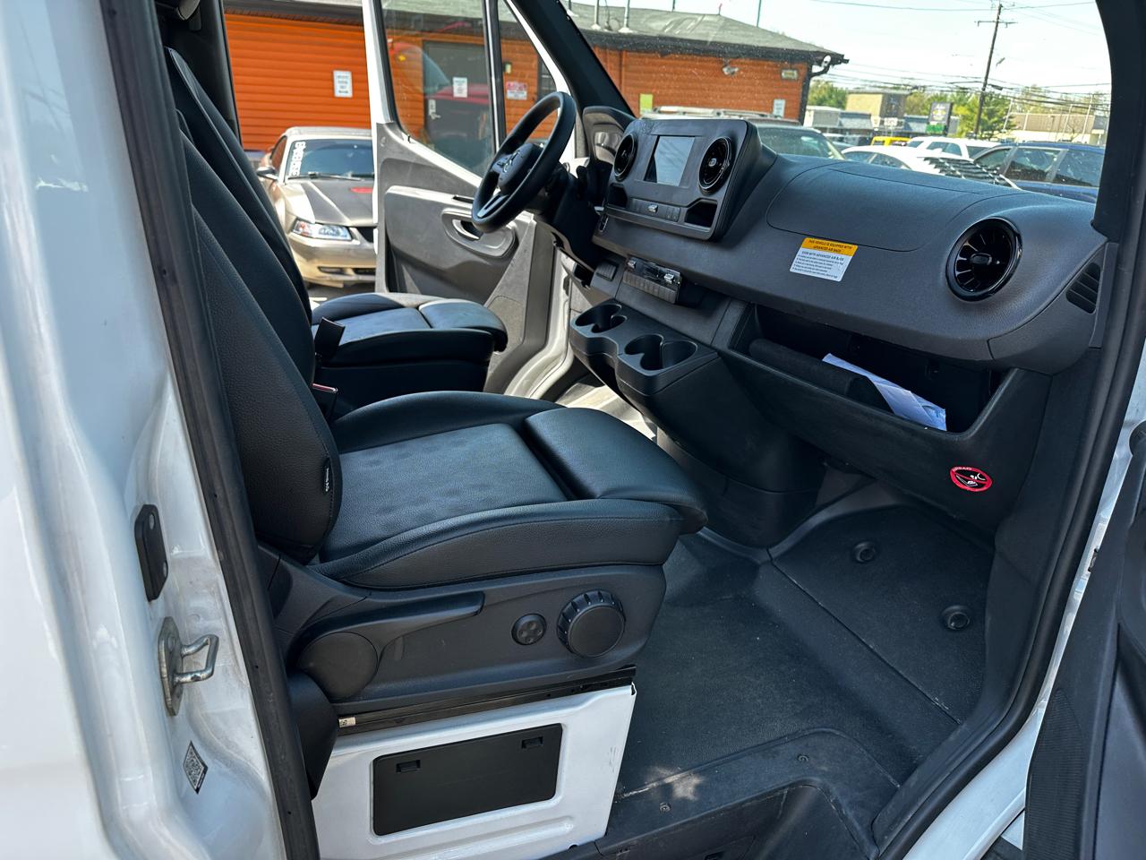 Mercedes-Benz Sprinter Cargo Van  2023