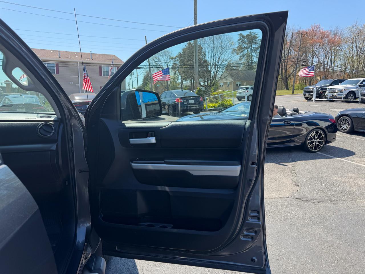 Toyota Tundra 4WD  2018