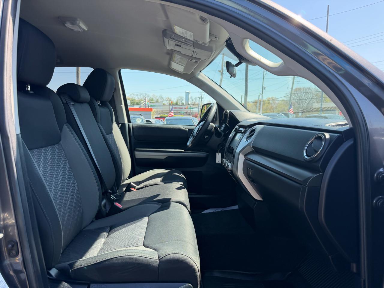 Toyota Tundra 4WD  2018