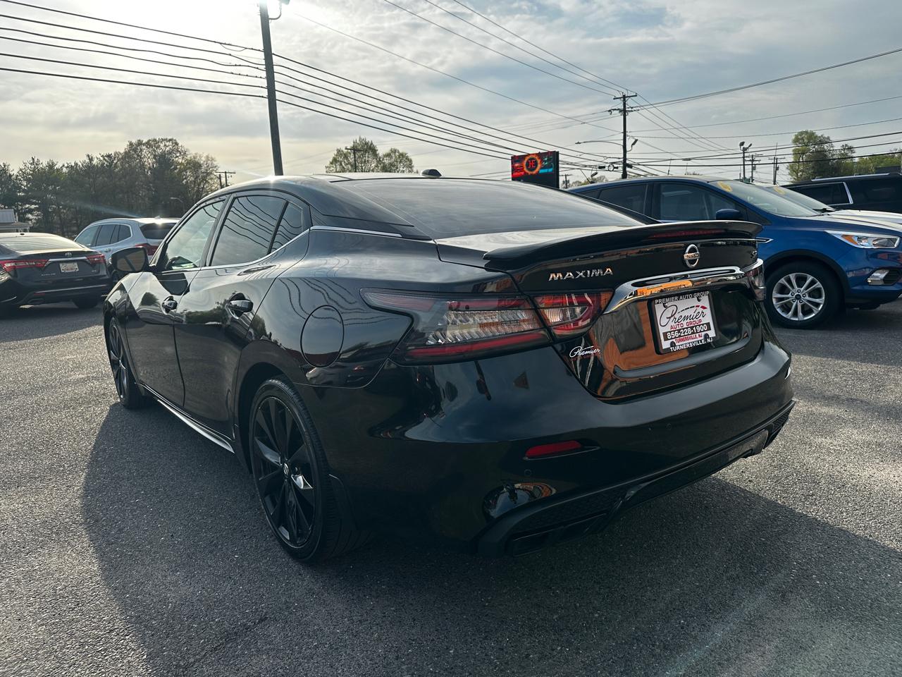 Nissan Maxima  2019