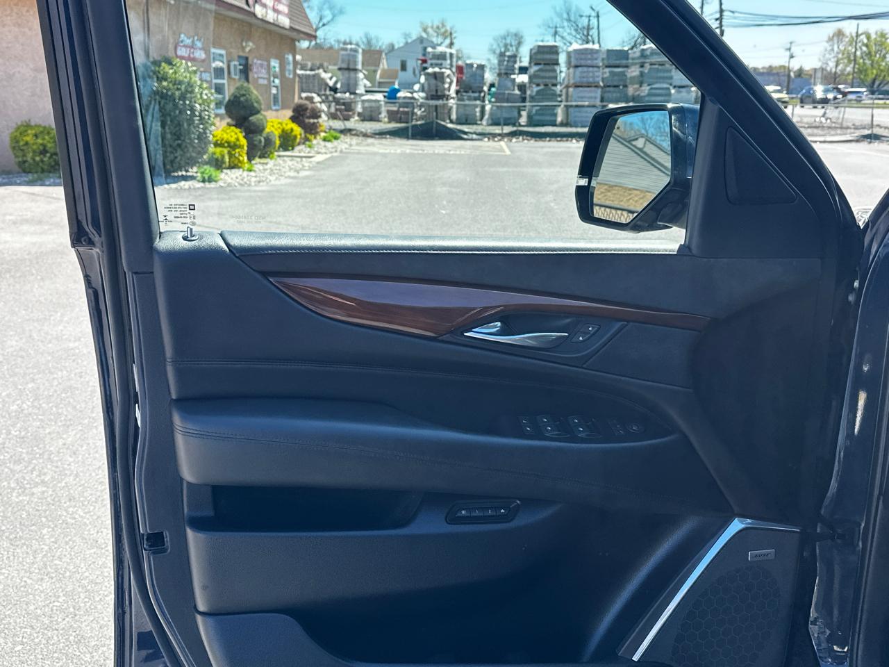 Cadillac Escalade ESV  2017