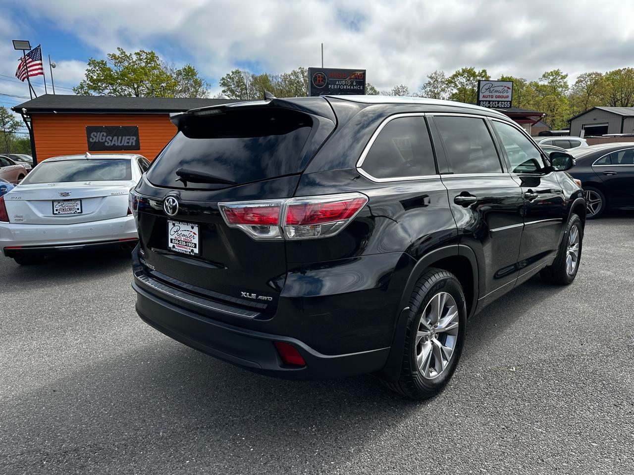 Toyota Highlander  2015