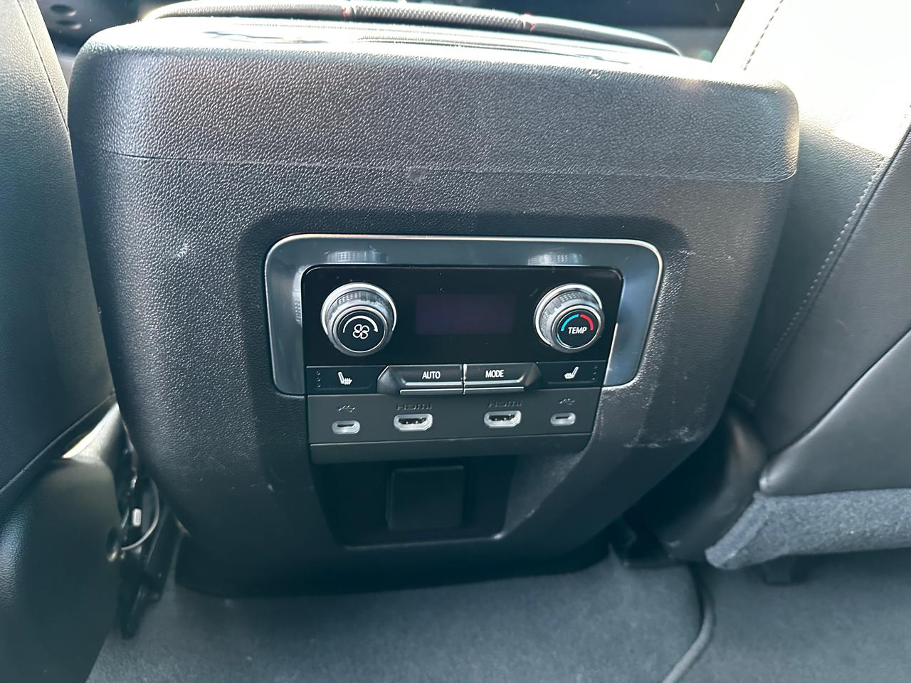 Chevrolet Tahoe  2021