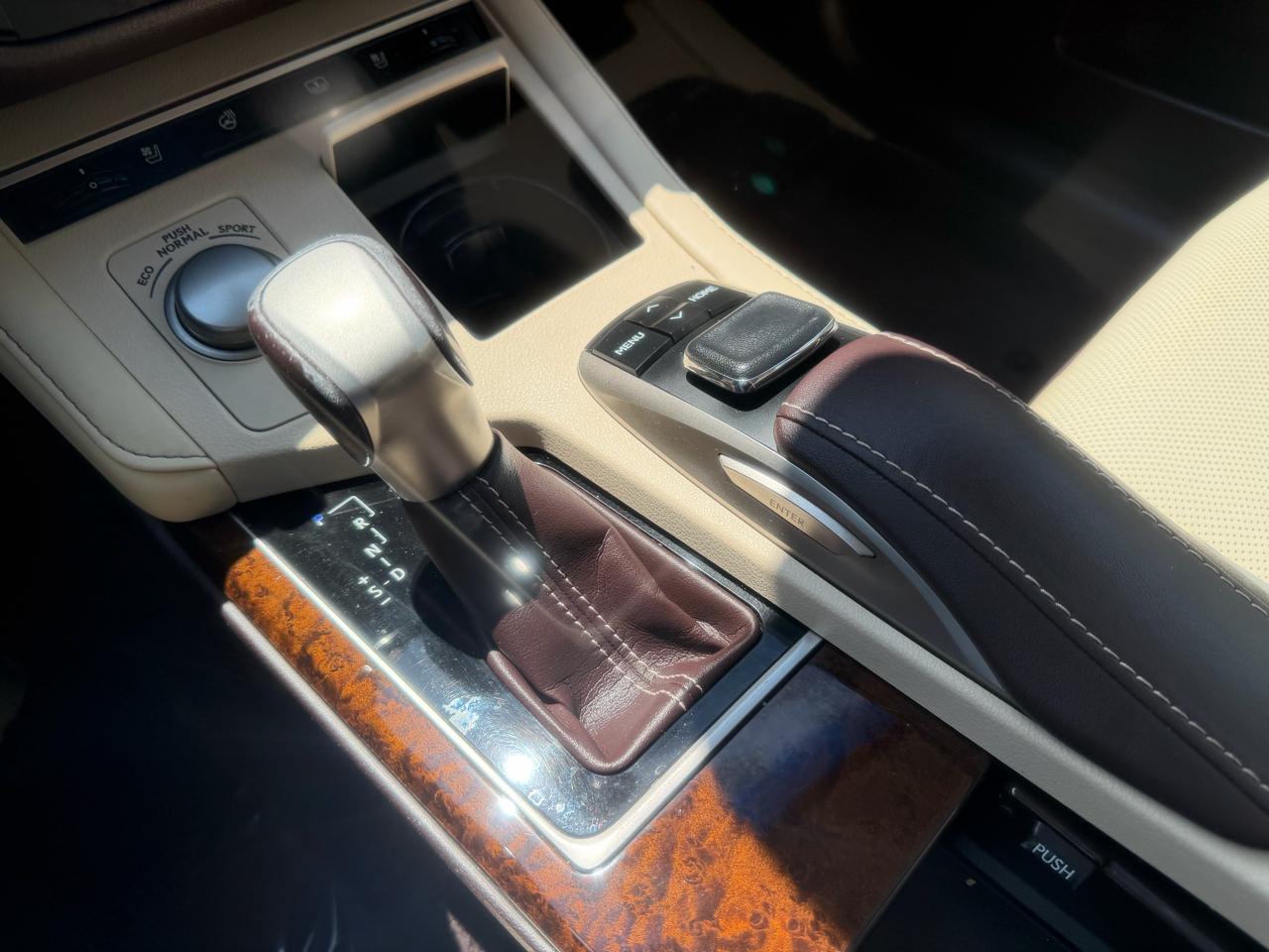 Lexus ES 350  2016