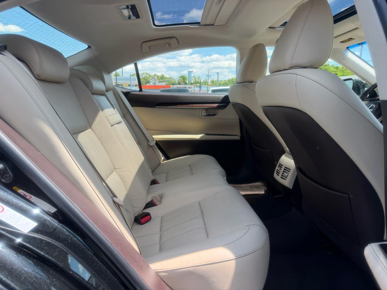 Lexus ES 350  2016