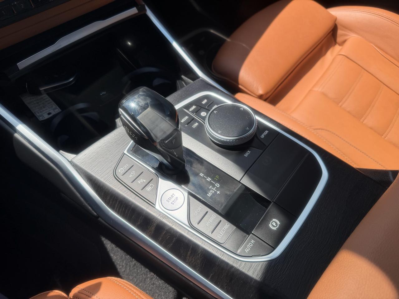 BMW 3 Series  2021