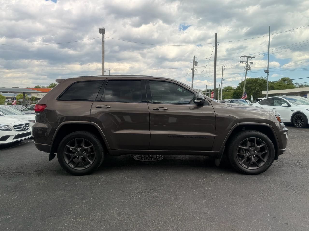 Jeep Grand Cherokee  2021