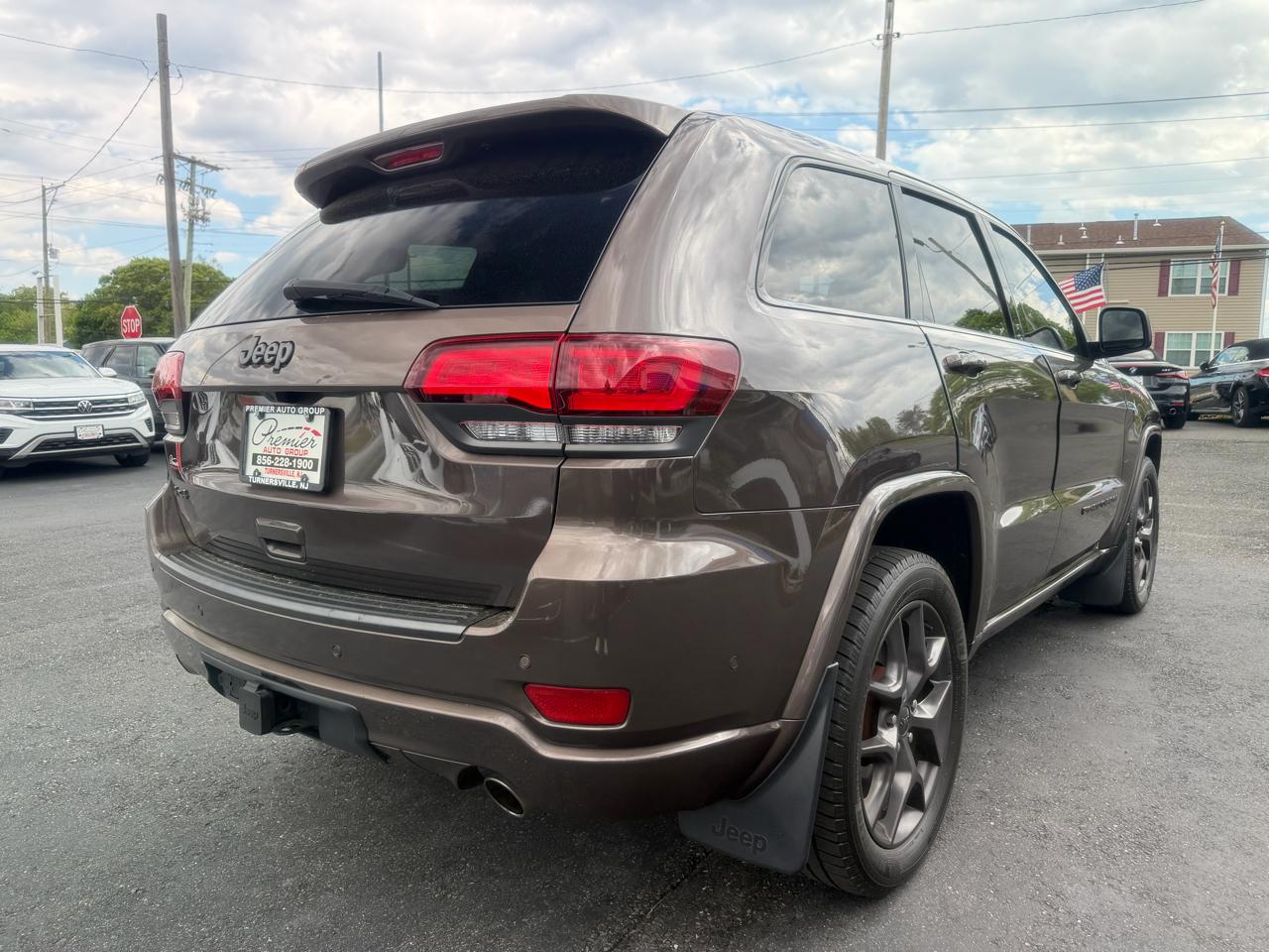 Jeep Grand Cherokee  2021