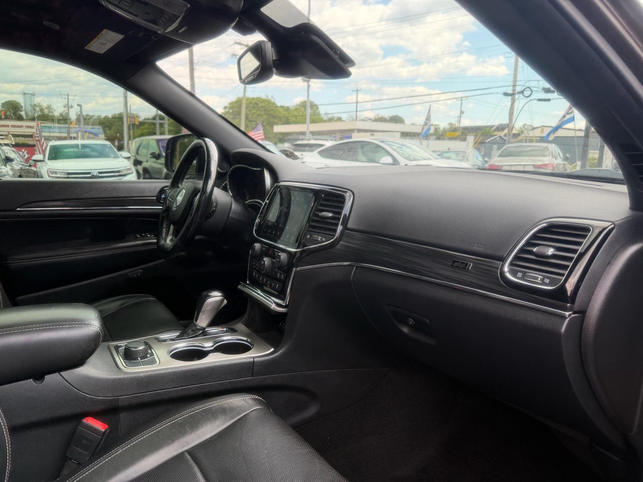 Jeep Grand Cherokee  2021