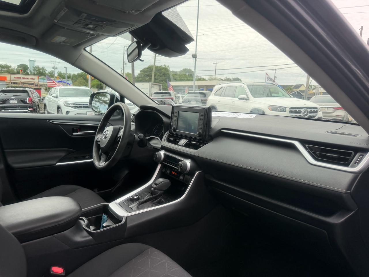 Toyota RAV4  2019