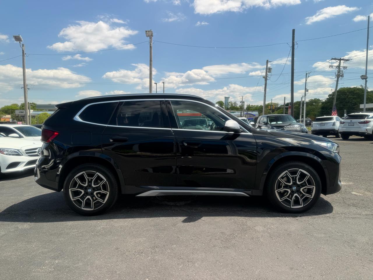 BMW X1  2023