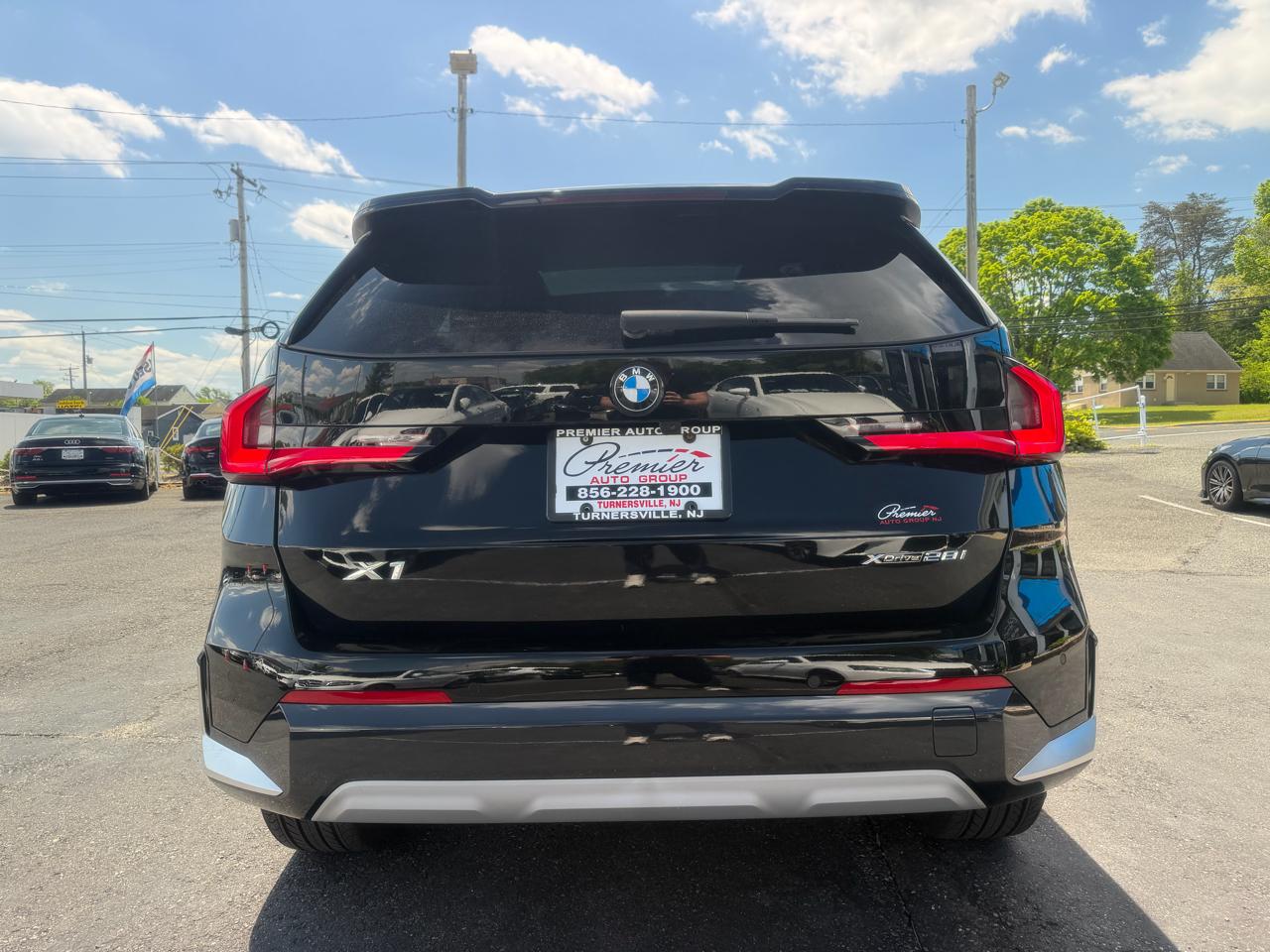 BMW X1  2023