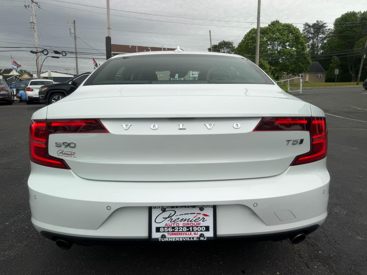 Volvo S90  2018