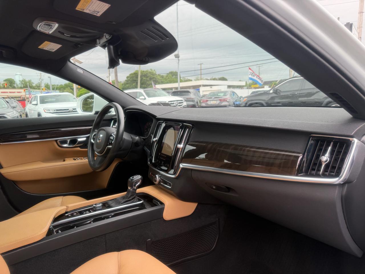 Volvo S90  2018