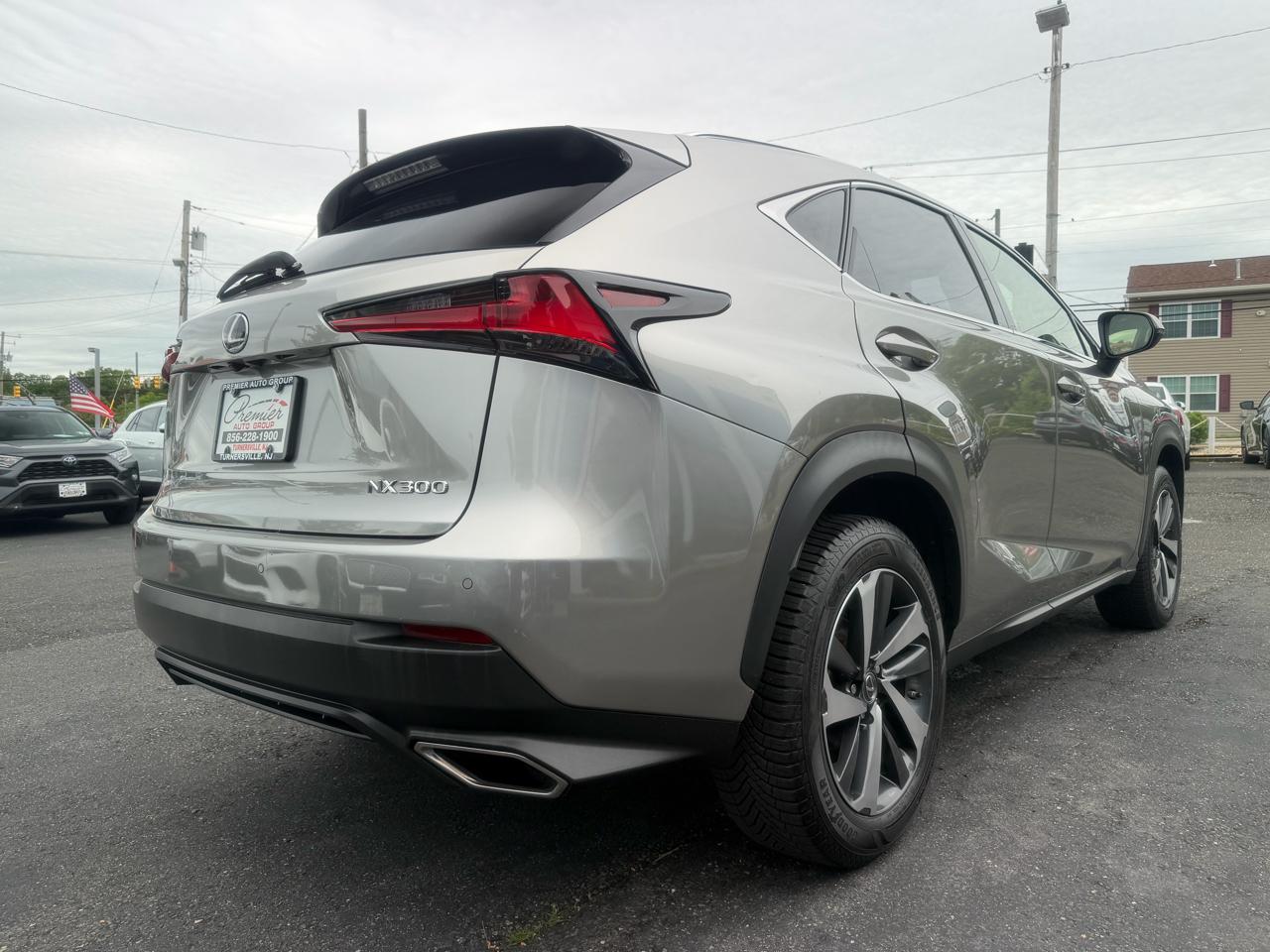 Lexus NX  2020