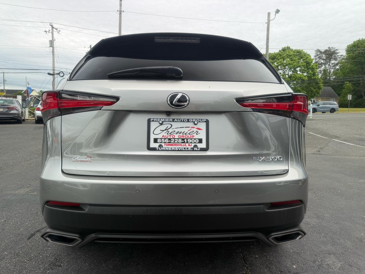 Lexus NX  2020