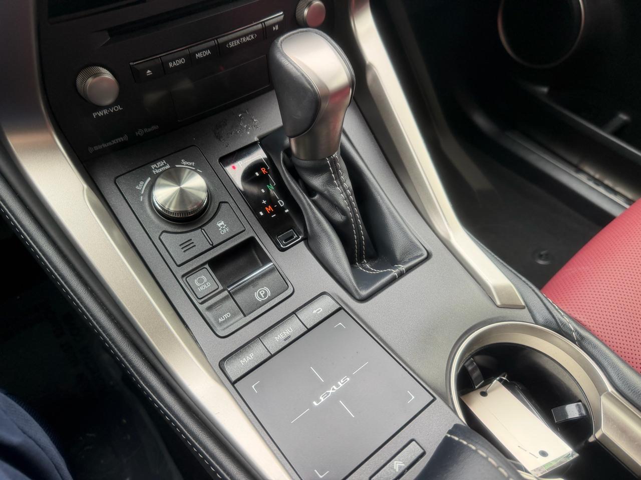 Lexus NX  2020