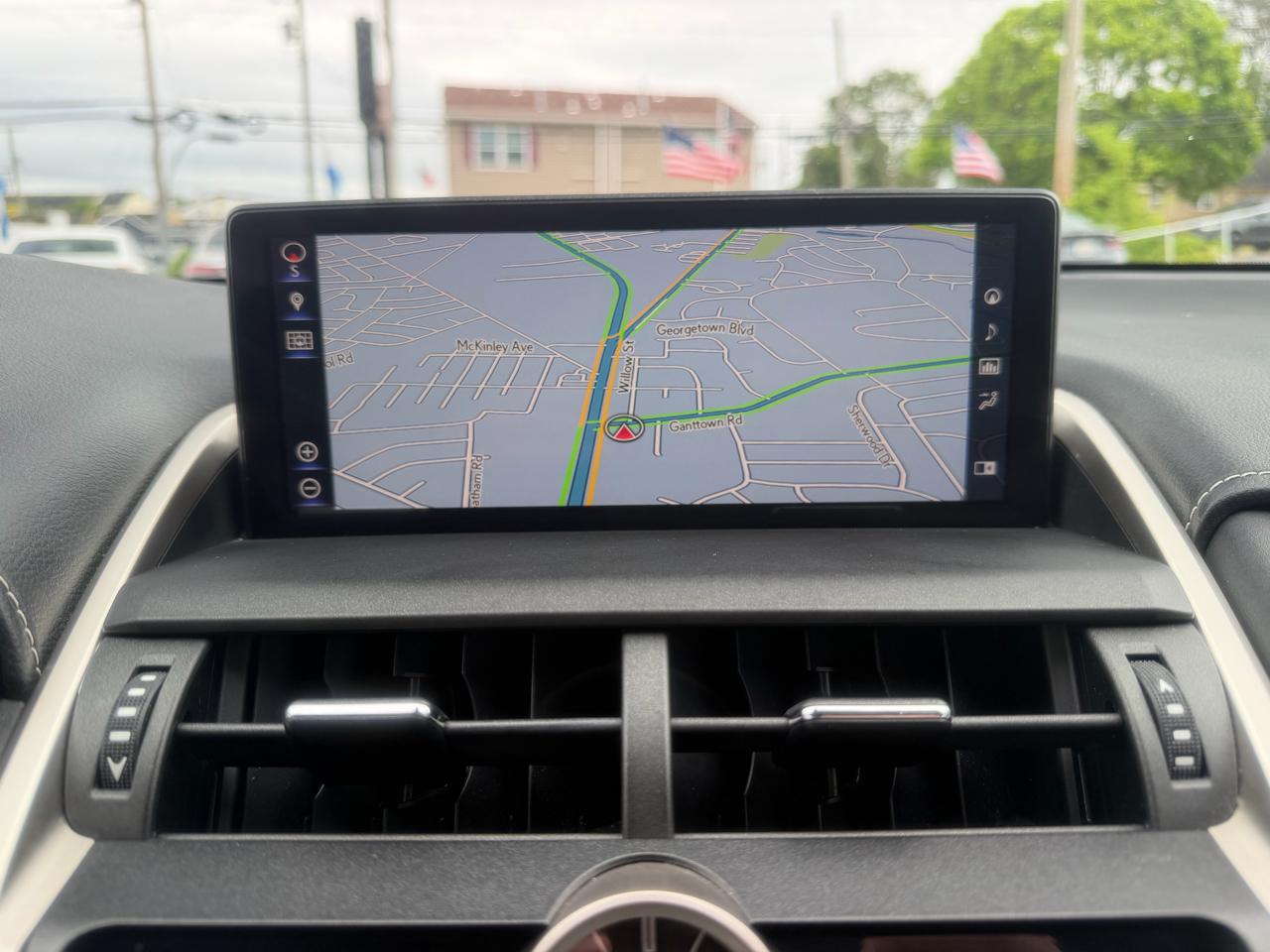 Lexus NX  2020