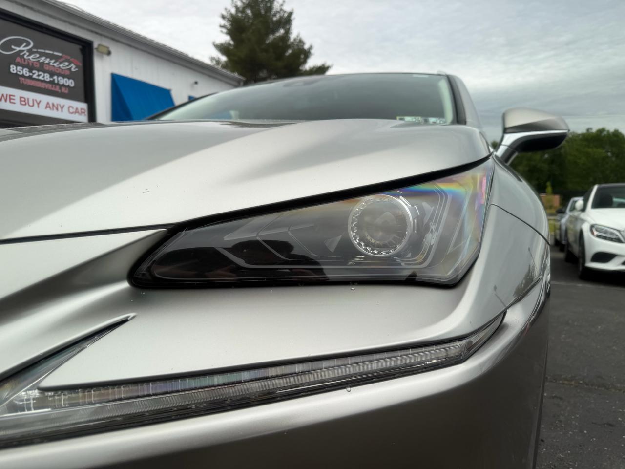 Lexus NX  2020