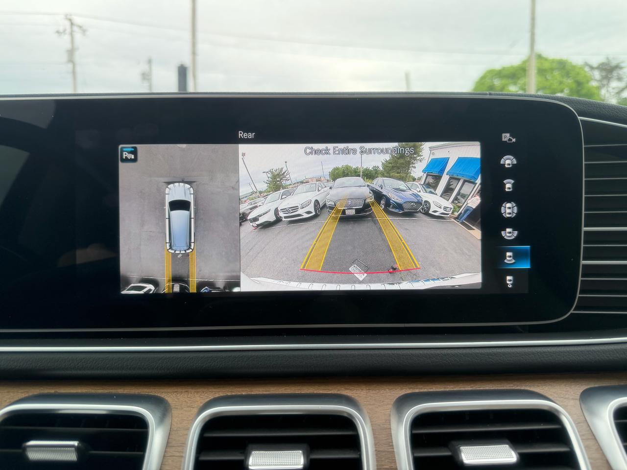 Mercedes-Benz GLS  2021