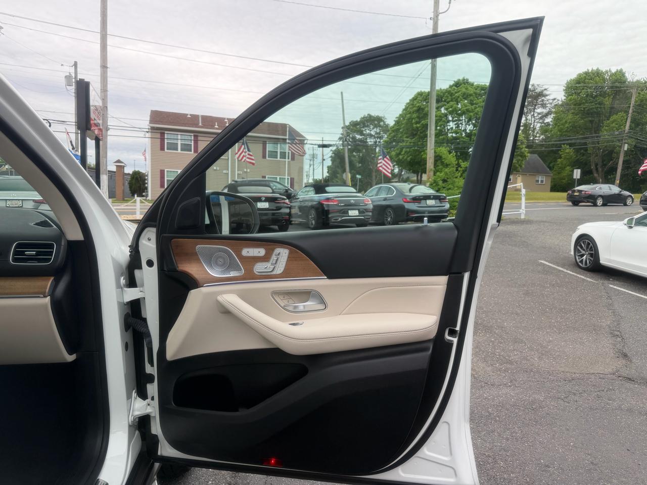 Mercedes-Benz GLS  2021