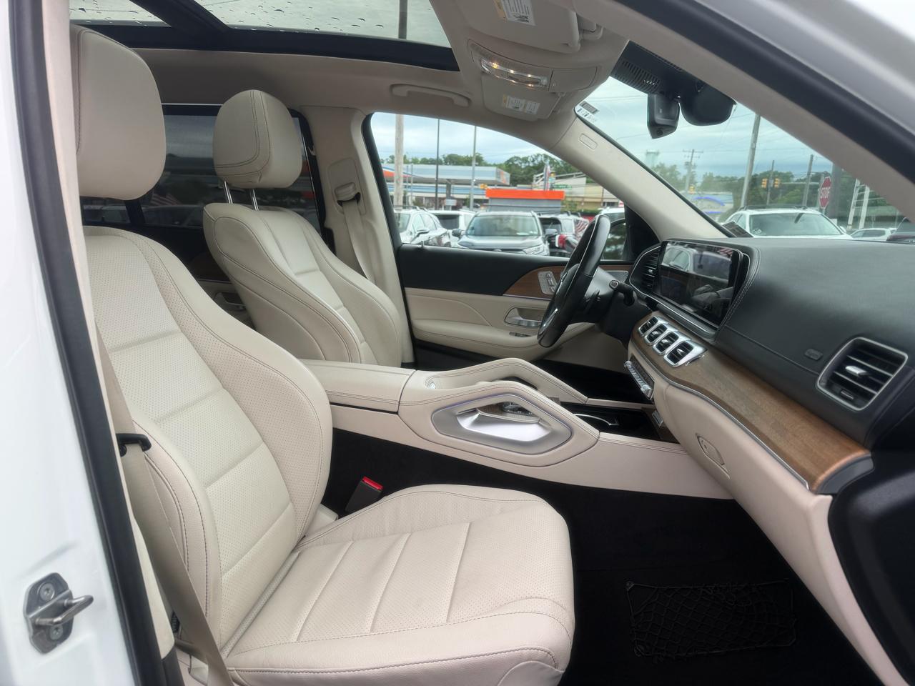 Mercedes-Benz GLS  2021