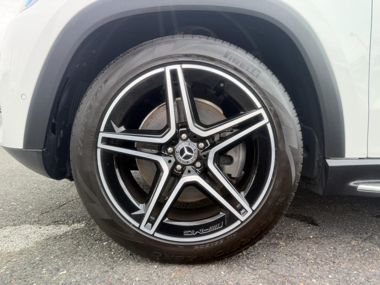 Mercedes-Benz GLS  2021