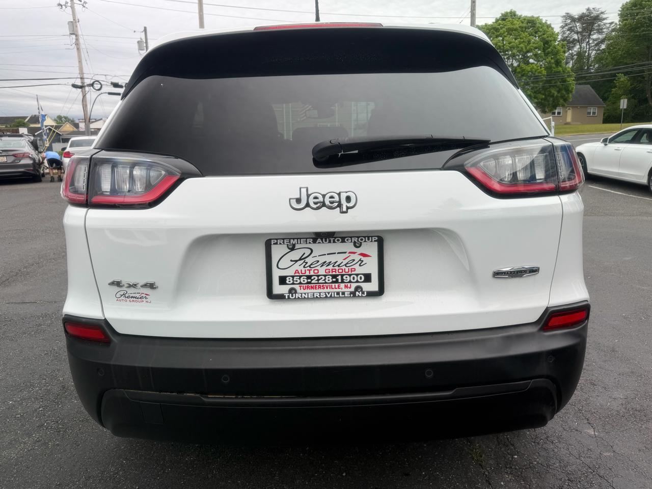Jeep Cherokee  2021
