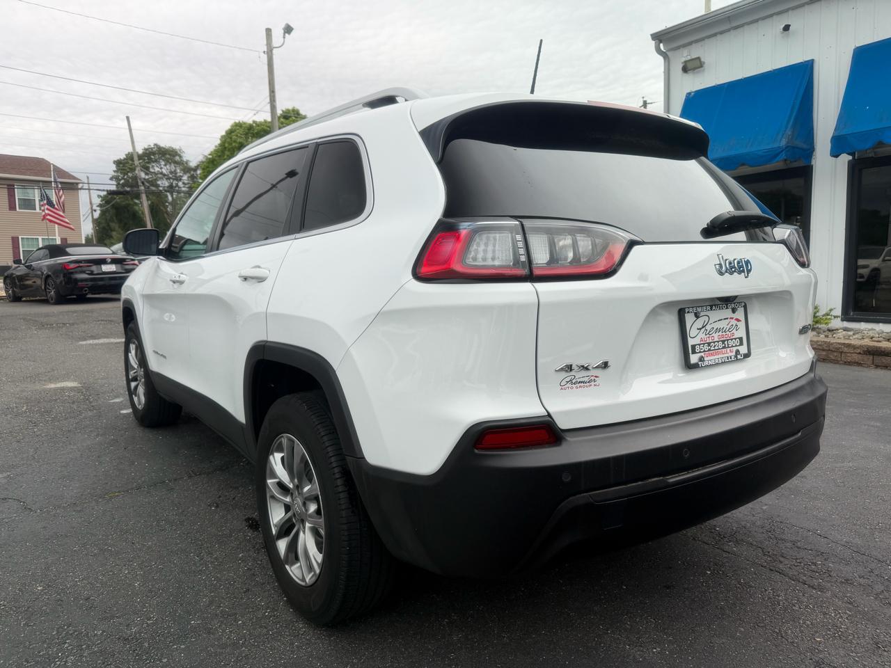 Jeep Cherokee  2021