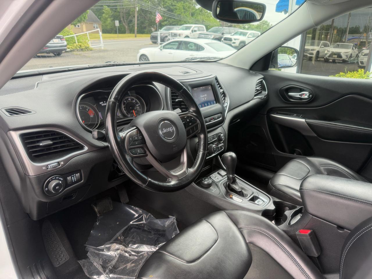 Jeep Cherokee  2021