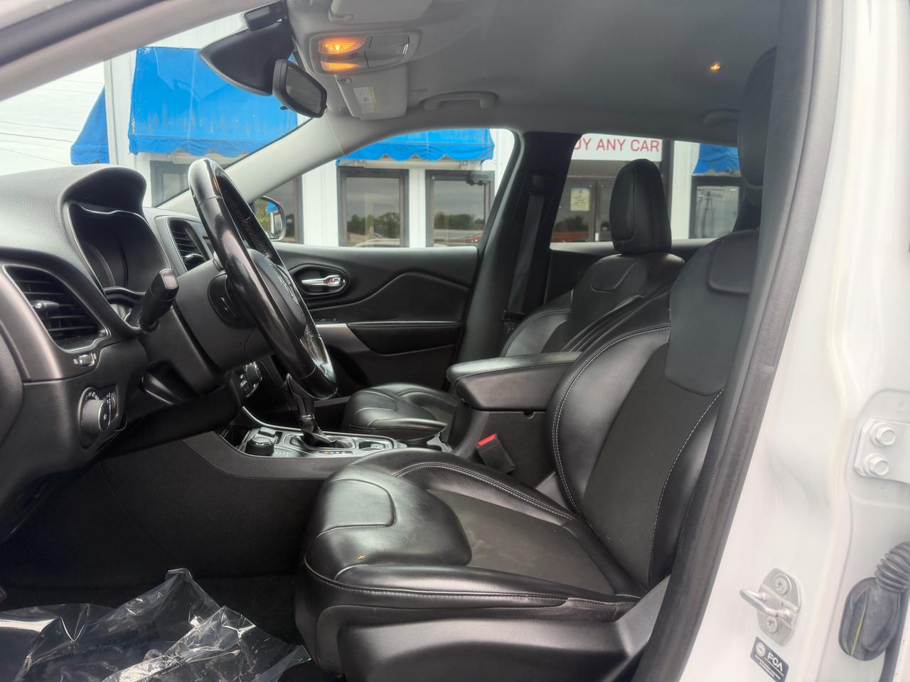 Jeep Cherokee  2021