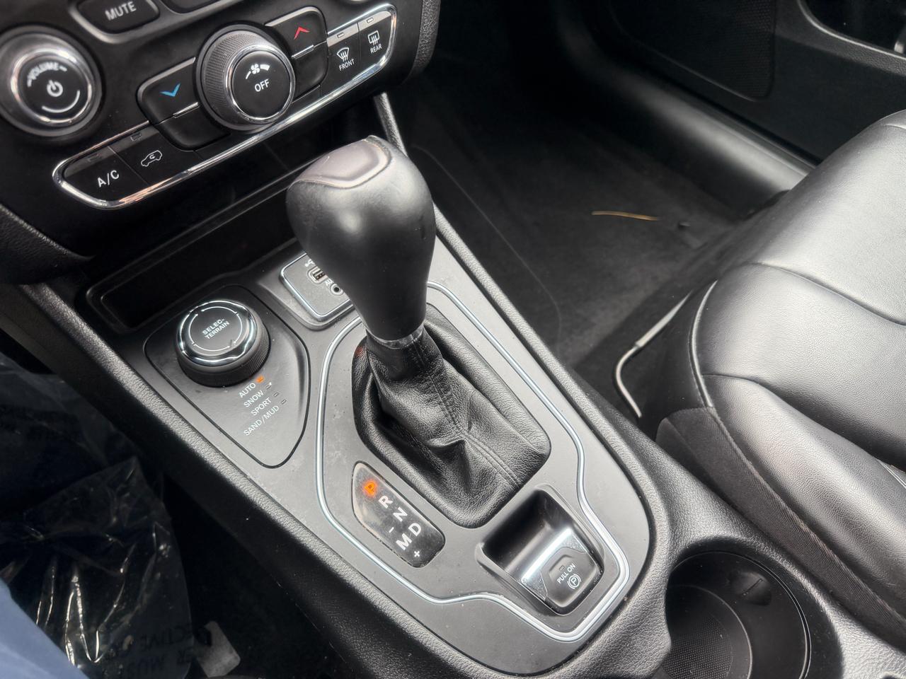 Jeep Cherokee  2021