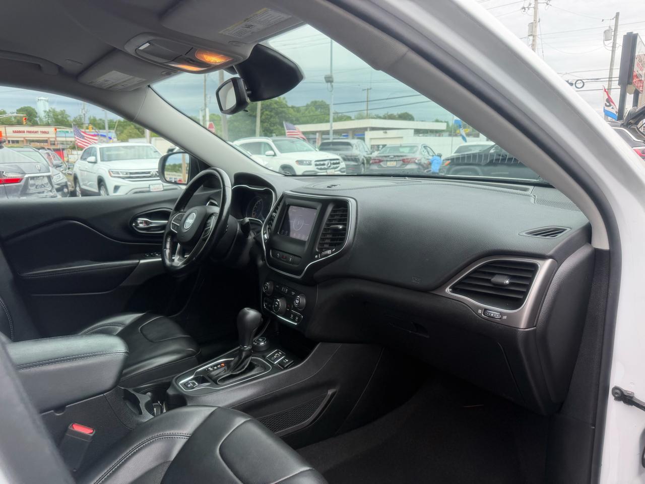 Jeep Cherokee  2021
