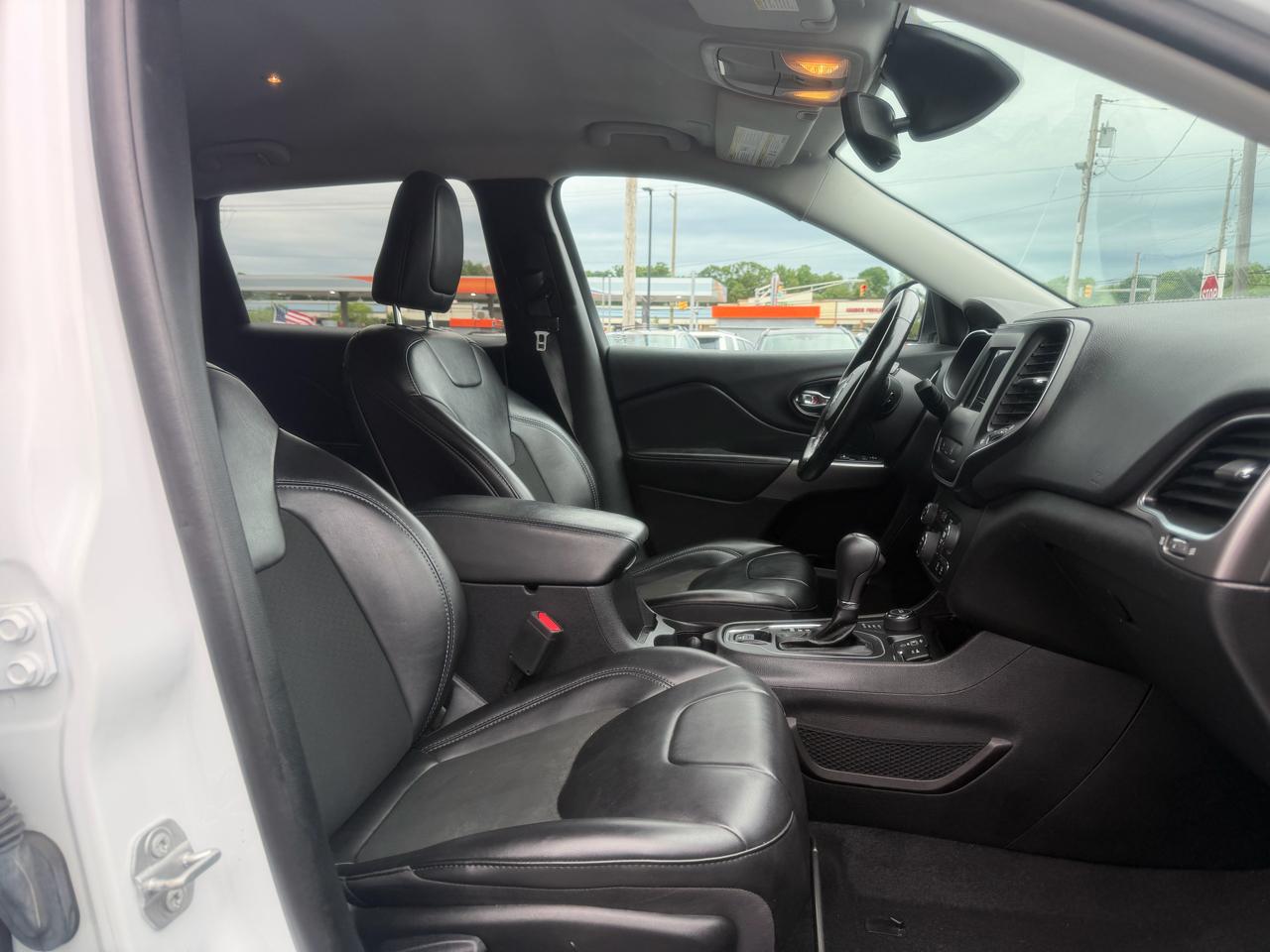Jeep Cherokee  2021