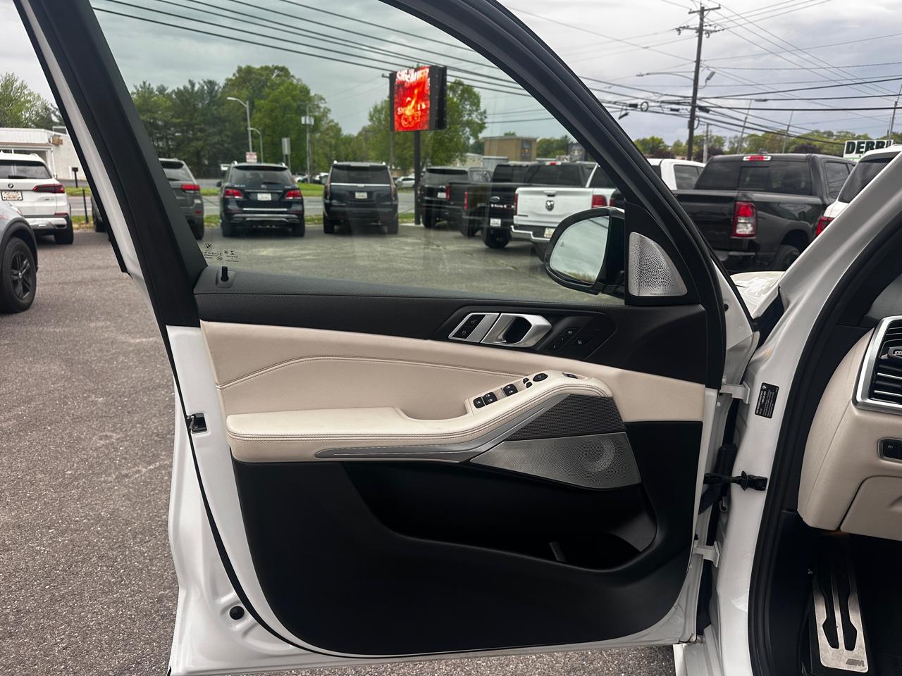 BMW X5  2021