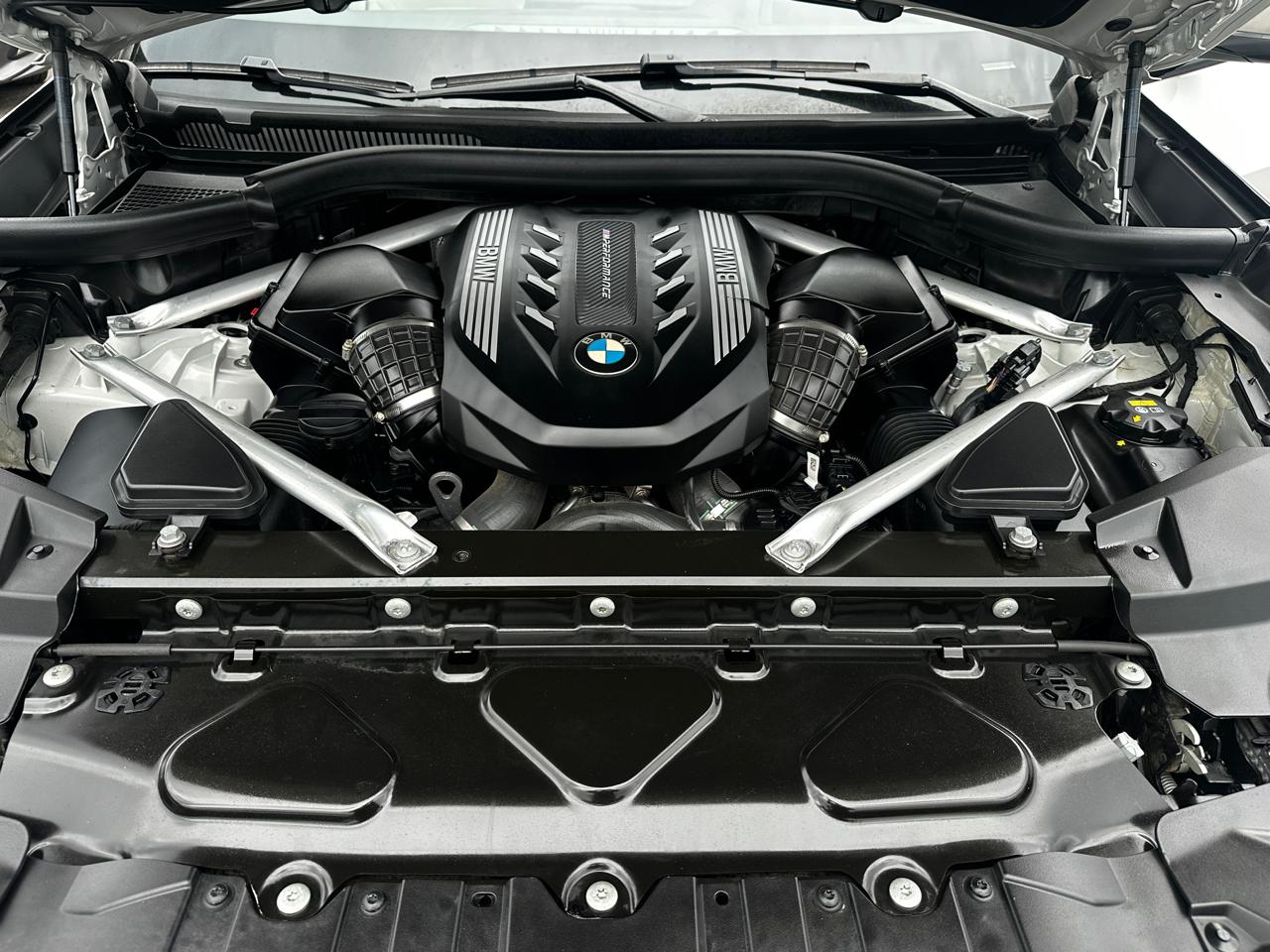 BMW X5  2021